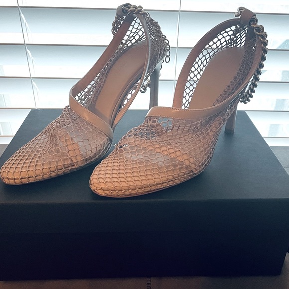 New / Never Worn BOTTEGA VENETA beige Mesh Nappa Chunky Chain Sandals / Pumps - Picture 11 of 16